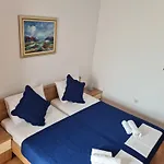 Vucetic Apartment Hvar Town