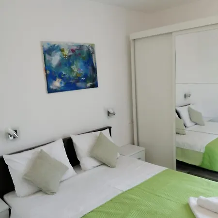 アパート Vucetic フヴァル